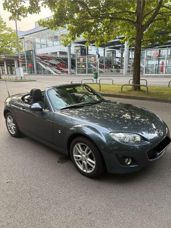 Grau Gebraucht 2011 Mazda MX5 Center-Line Cabrio | 9.000 € (Etwas zu teuer) - Bild 1/4