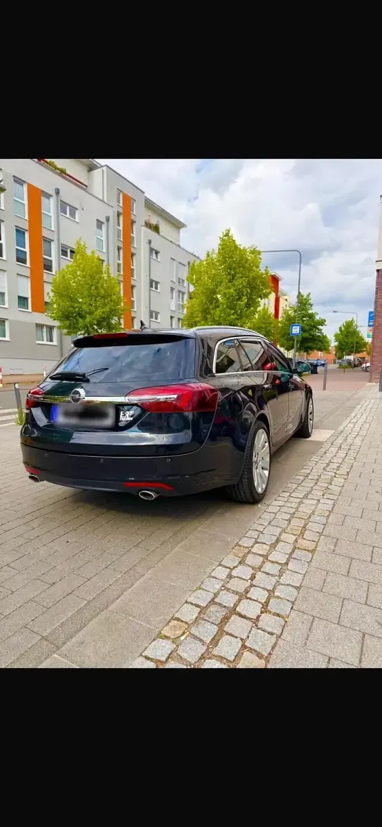 Gebraucht Opel Insignia 194 PS (142 kW) 2013 Schwarz Kombi