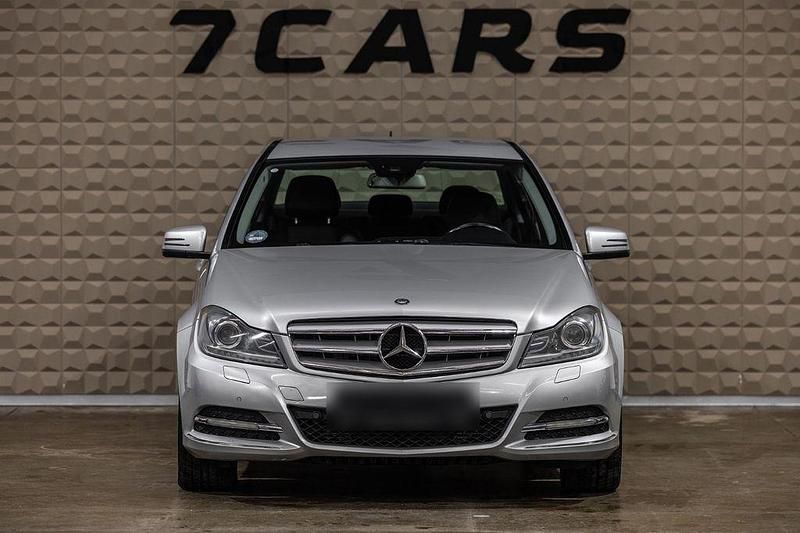 Gebraucht Mercedes C300 231 PS (169 kW) 2011 Silber Limousine