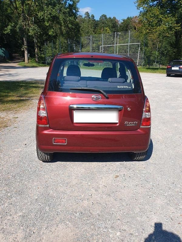 Gebraucht Daihatsu Trevis 58 PS (42 kW) 2008 Rot Kleinwagen