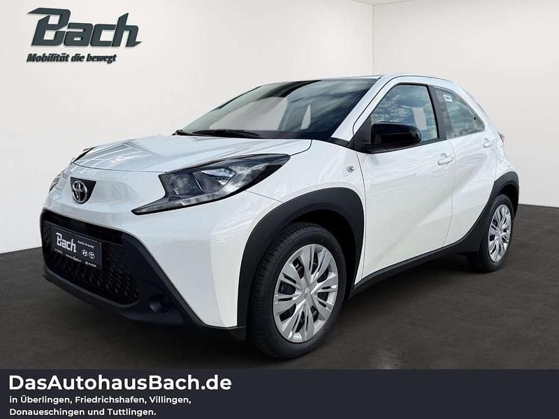 Neu Toyota Aygo X Play 72 PS (52 kW) 2026 Weiß SUV