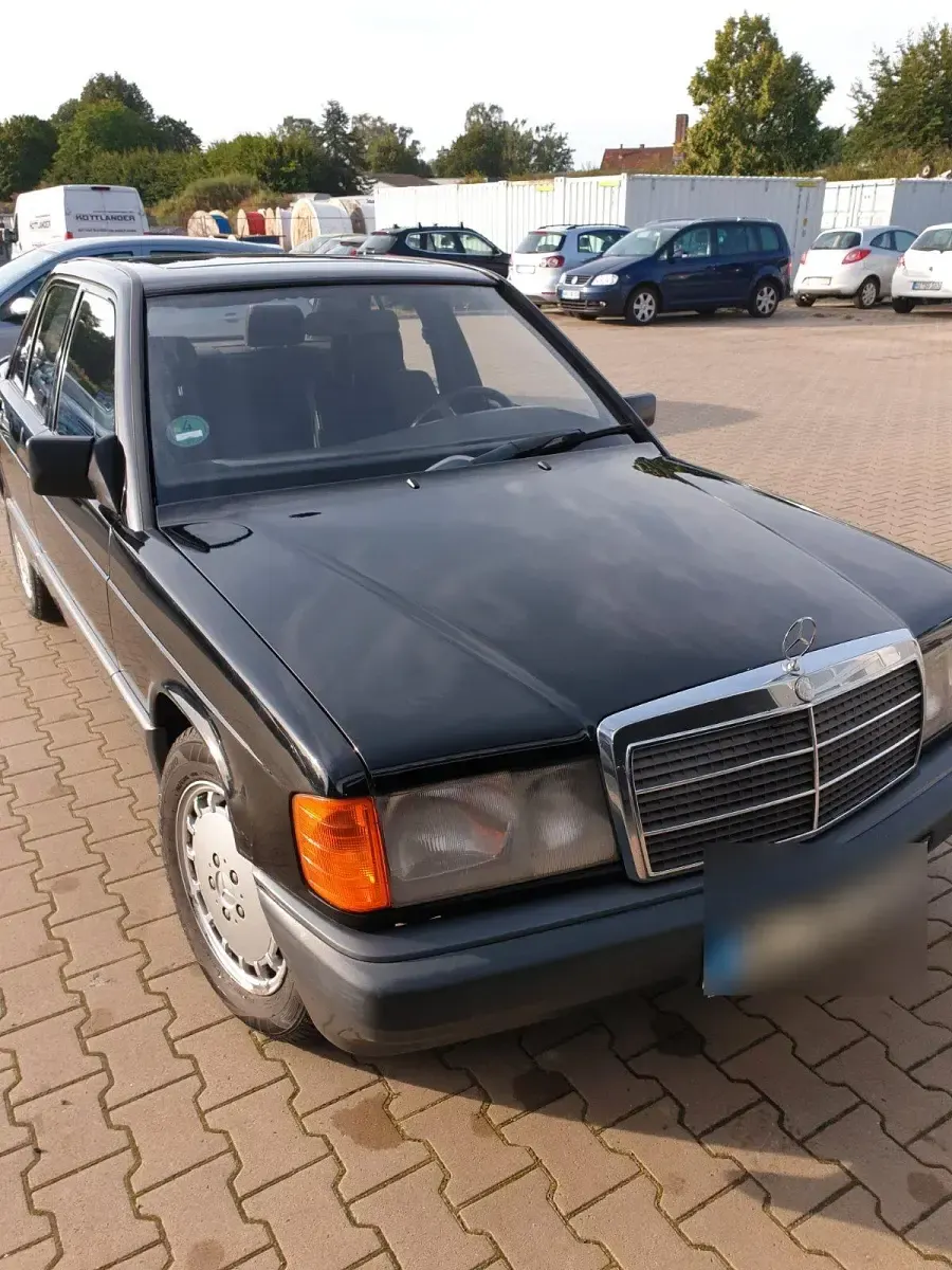 Gebraucht Mercedes 190 109 PS (80 kW) 1992 Schwarz Limousine