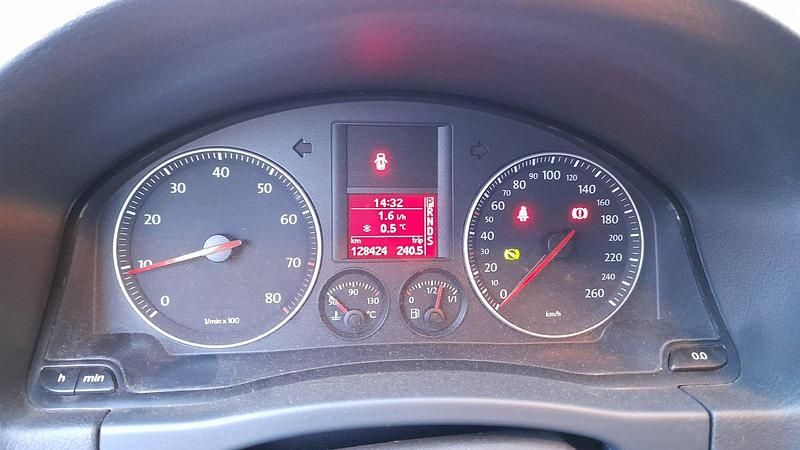 Silber Gebraucht 2005 VW Golf V Limousine | 8.000 € - Bild 1/4