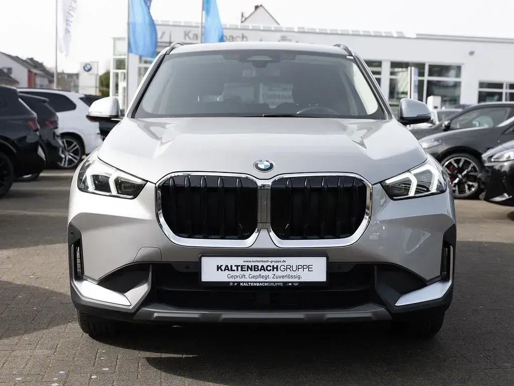 Second-hand BMW X1 Sport Line 211 CP (155 kW) 2023 Argintiu SUV