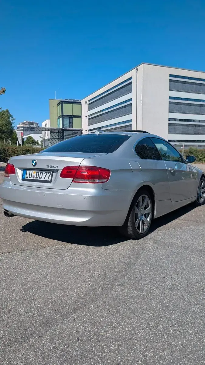 Gebraucht BMW 325 218 PS (160 kW) 2008 Grau Coupé