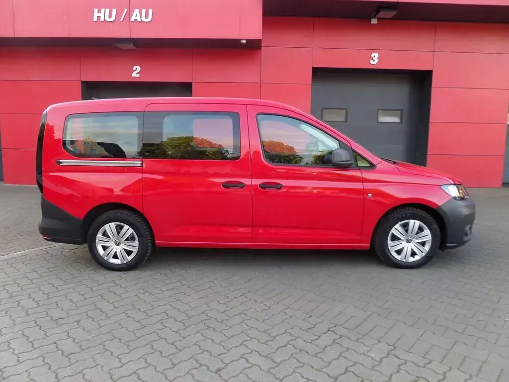 Gebraucht VW Caddy Maxi 122 PS (89 kW) 2022 Rot Van / Kleinbus