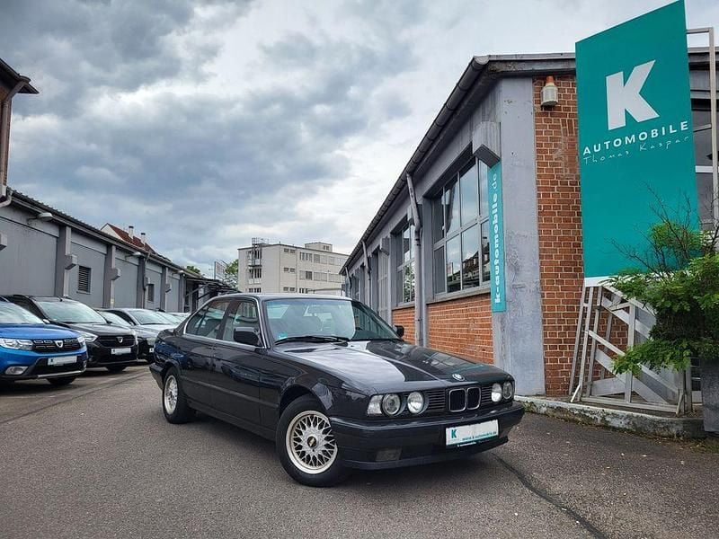 Gebraucht BMW 525 192 PS (141 kW) 1992 Schwarz Limousine