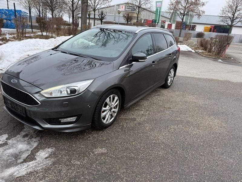 Gebraucht Ford Focus Titanium 182 PS (133 kW) 2018 Grau Kombi