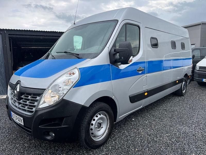 Grau Gebraucht 2016 Renault Master Van | 34.999 € - Bild 1/4