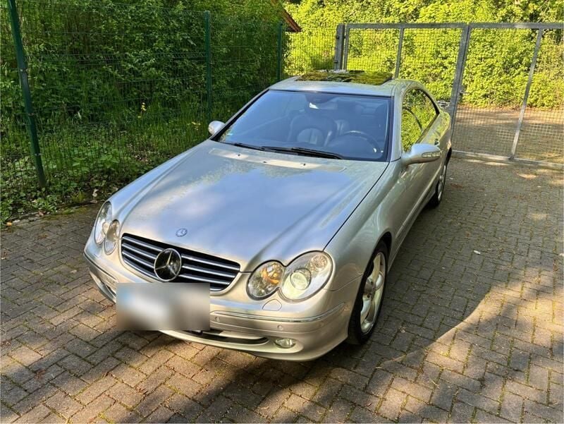 Silber Gebraucht 2004 Mercedes CLK270 Avantgarde Coupé | 6.950 € (Fairer Preis) - Bild 1/4