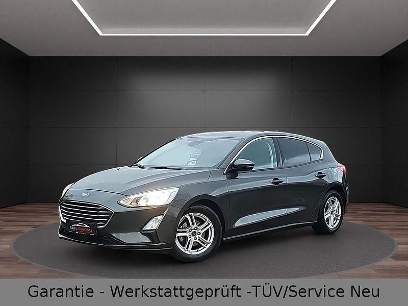 Gebraucht Ford Focus Cool & Connect 125 PS (91 kW) 2018 Grau Limousine