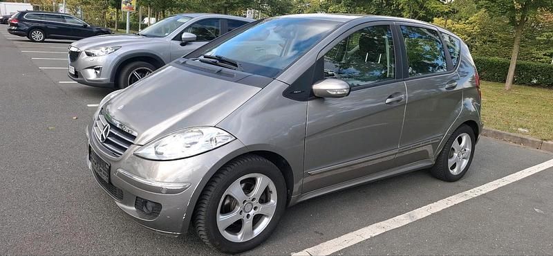Braun Gebraucht 2008 Mercedes A160 Limousine | 2.500 € (Guter Preis) - Bild 1/4