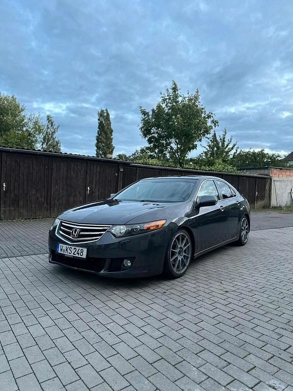 Grau Gebraucht 2011 Honda Accord Limousine | 5.400 € (Superpreis) - Bild 1/4