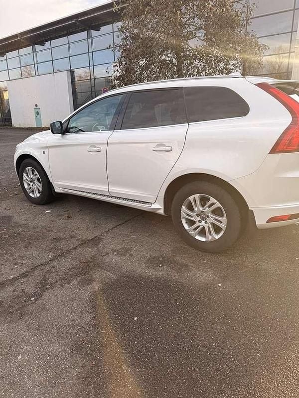 Gebraucht Volvo XC60 Ocean Race 190 PS (139 kW) 2016 Weiß SUV