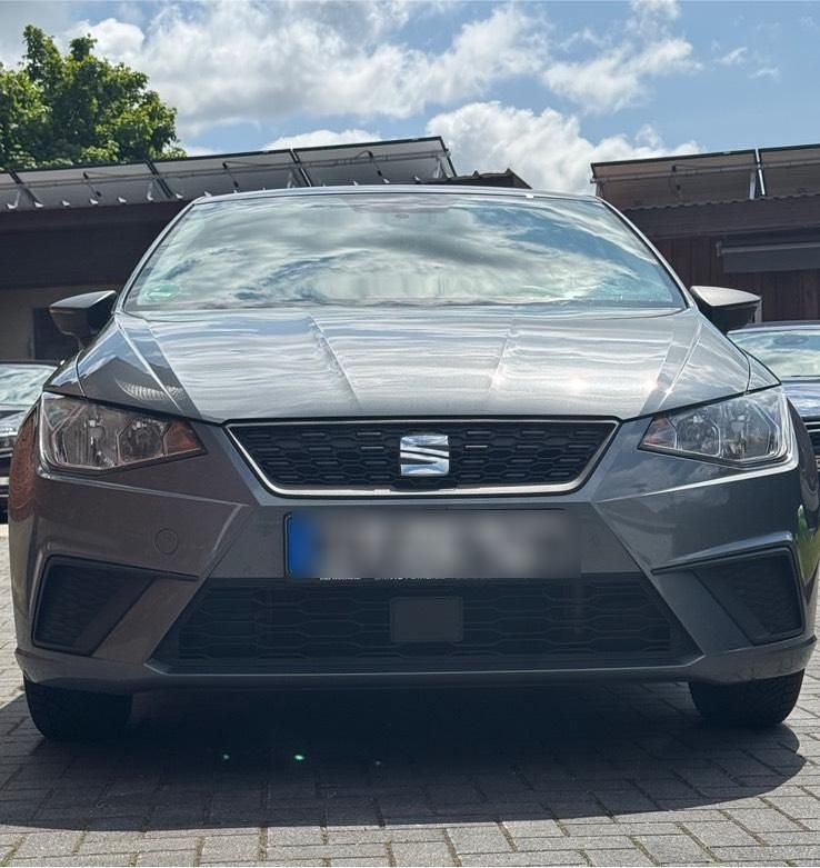 Grau Gebraucht 2018 Seat Ibiza Kleinwagen | 8.500 € (Guter Preis) - Bild 1/4