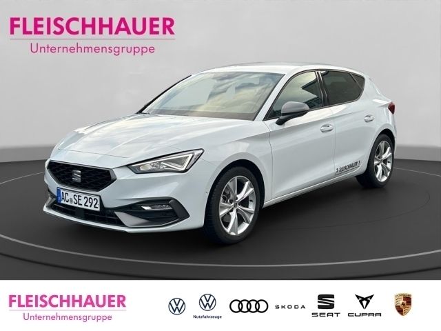 Weiss Gebraucht 2024 Seat Leon FR Limousine | 25.990 € (Guter Preis) - Bild 1/4