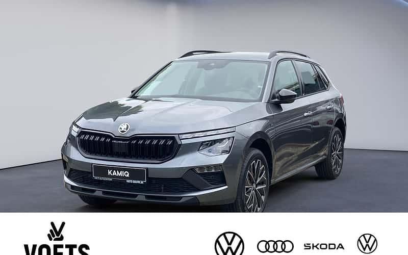 Grau Neu 2025 Skoda Kamiq Tour SUV | 30.480 € (Etwas zu teuer) - Bild 1/4