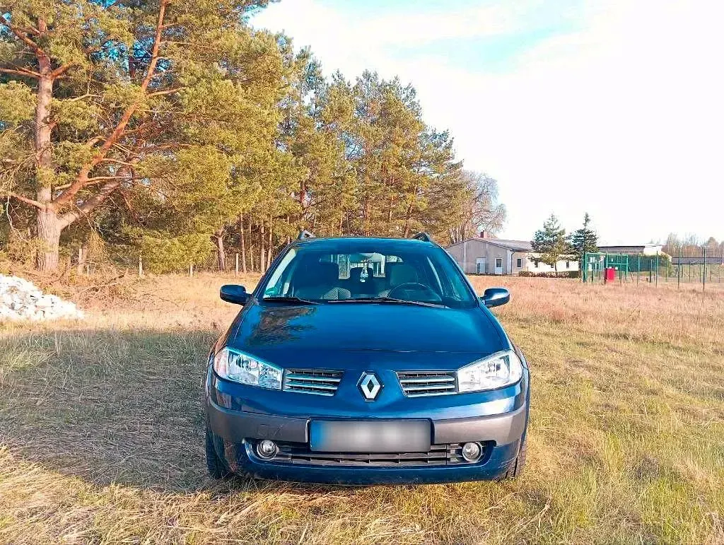 Gebraucht Renault Mégane GrandTour Dynamique 113 PS (83 kW) 2004 Blau Kombi