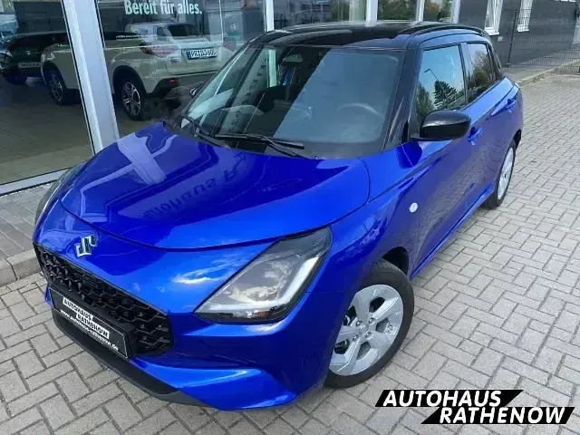 Gebraucht Suzuki Swift Comfort 83 PS (61 kW) 2025 Frontier blue pearl metallic / Kleinwagen