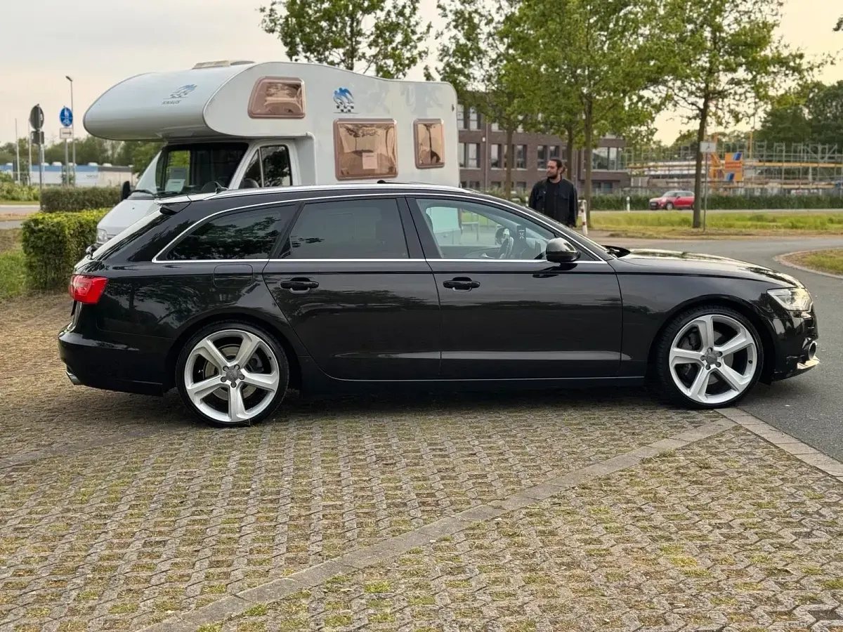 Gebraucht Audi A6 245 PS (180 kW) 2014 Schwarz Kombi
