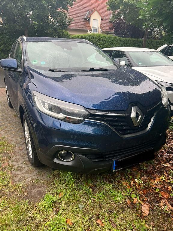 Blau Gebraucht 2016 Renault Kadjar Experience SUV | 9.500 € (Guter Preis) - Bild 1/4
