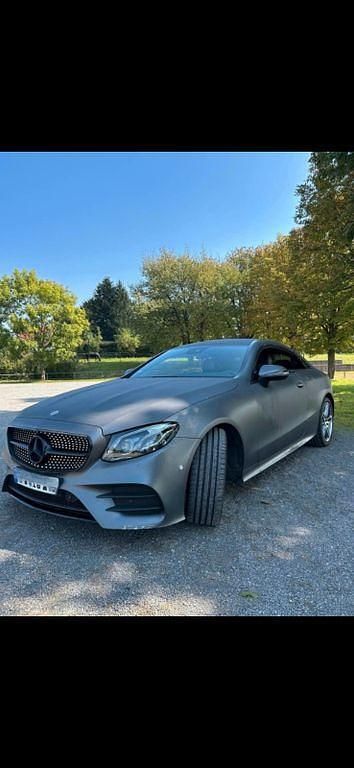 Grau Gebraucht 2017 Mercedes E200 AMG line Coupé | 26.000 € (Guter Preis) - Bild 1/4