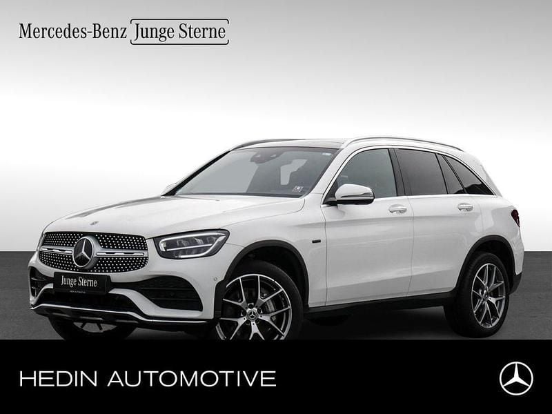 Weiß Gebraucht 2021 Mercedes GLC300e AMG SUV | 38.490 € (Fairer Preis) - Bild 1/4