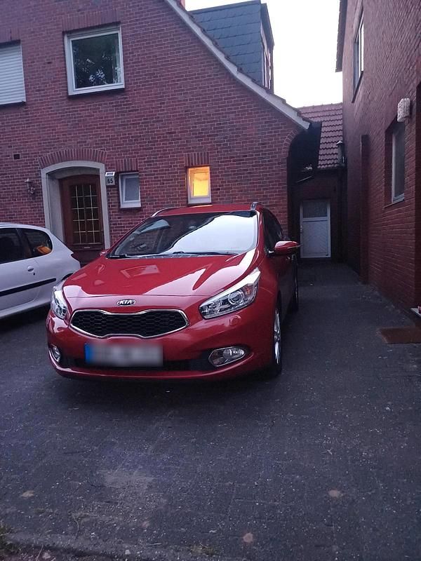 Gebraucht 2014 Kia Ceed Kombi | 7.600 € (Teuer) - Bild 1/4