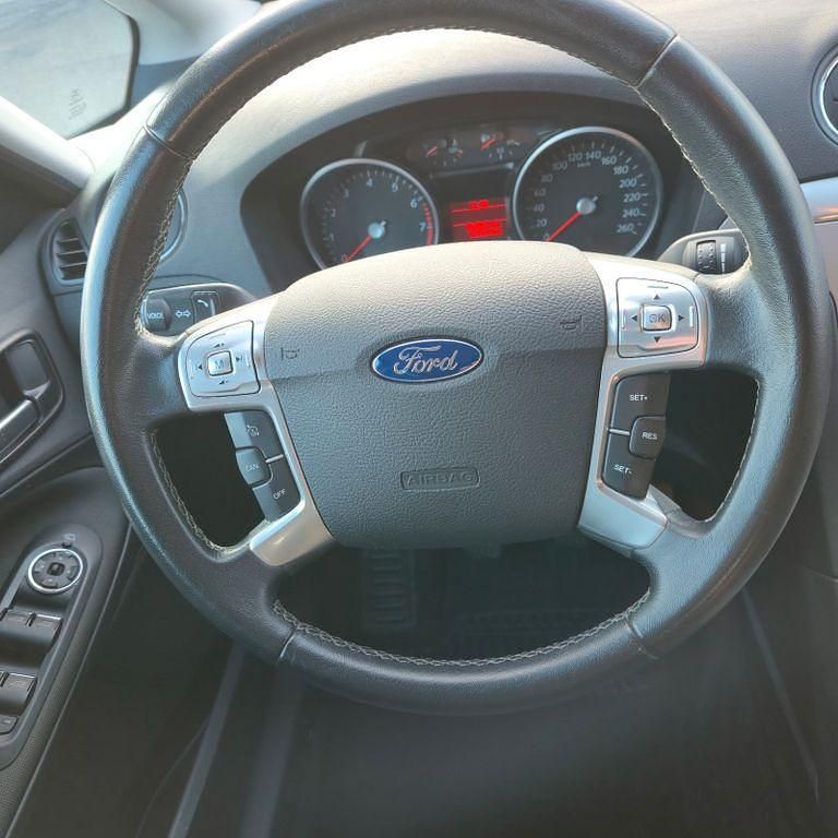 Gebraucht Ford S-MAX S 145 PS (106 kW) 2007 Silber Van / Kleinbus