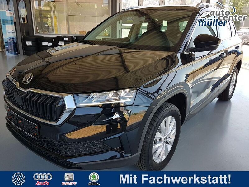 [1z1z] black magic metallic Neu 2025 Skoda Karoq Selection SUV | 33.490 € (Guter Preis) - Bild 1/4