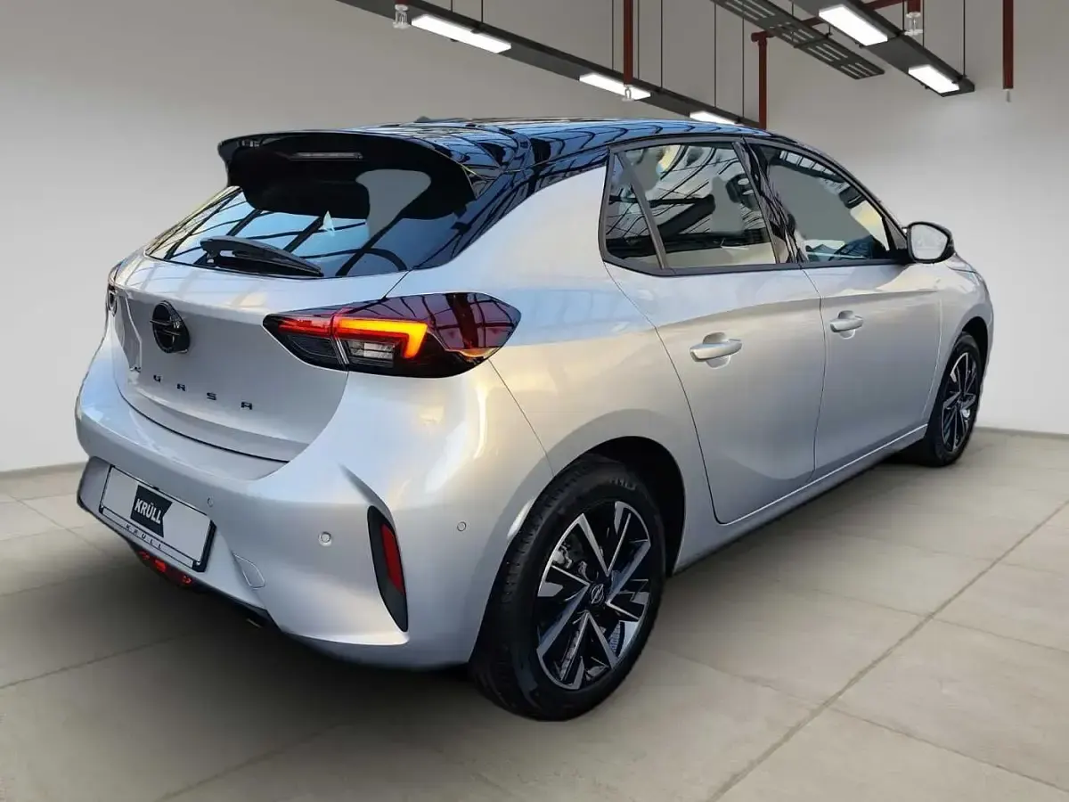 Gebraucht Opel Corsa 101 PS (74 kW) 2025 Silber Kleinwagen