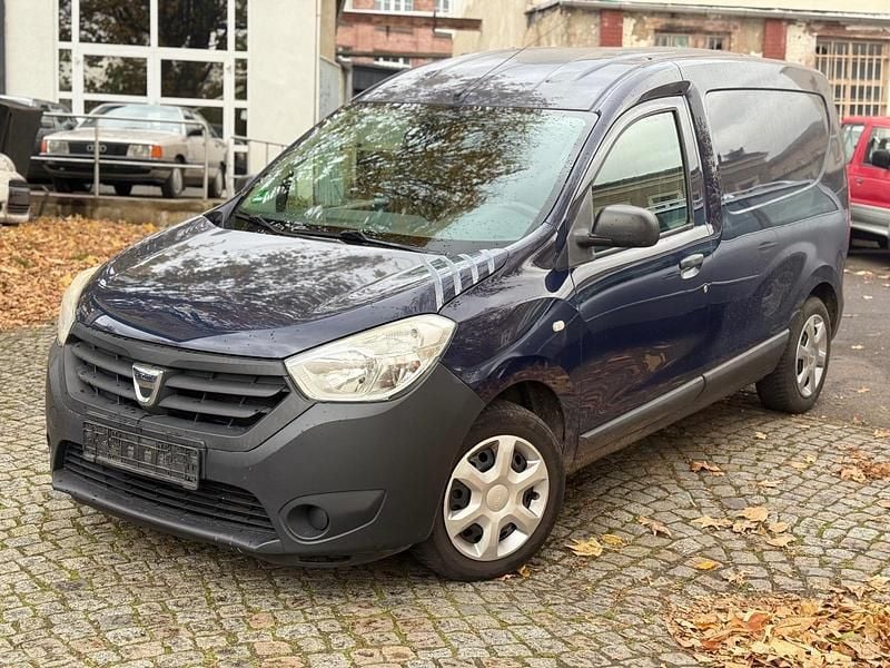 Blau Gebraucht 2015 Dacia Dokker Van | 4.999 € (Guter Preis) - Bild 1/4