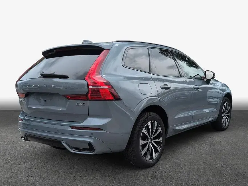Gebraucht Volvo XC60 Plus 197 PS (144 kW) 2023 Grau SUV