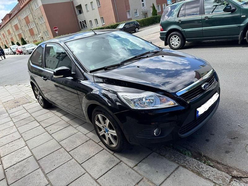 Schwarz Gebraucht 2009 Ford Focus Limousine | 1.200 € (Superpreis) - Bild 1/4