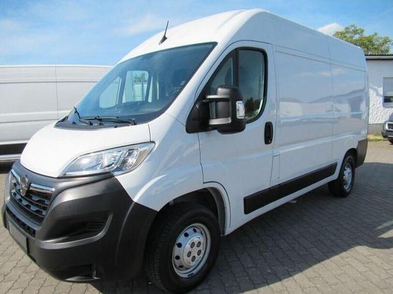 Weiß Gebraucht 2023 Opel Movano Edition Van / Kleinbus | 21.500 € (Guter Preis) - Bild 1/4