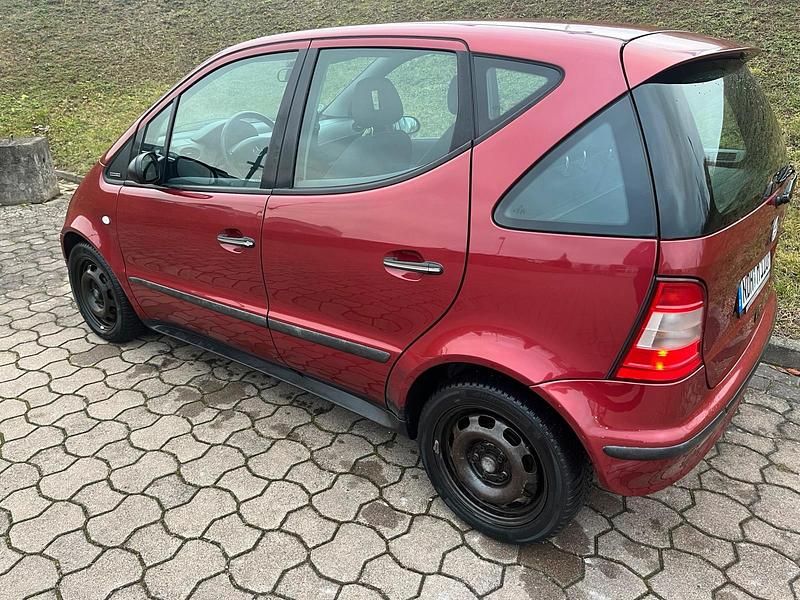 Gebraucht Mercedes A160 102 PS (75 kW) 2000 Rot Kleinwagen