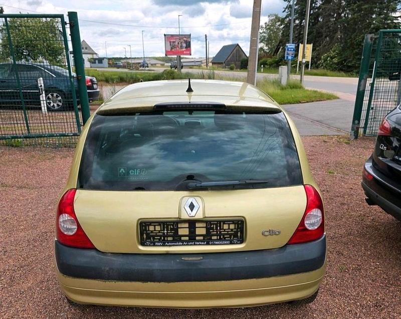 Gebraucht Renault Clio II 75 PS (55 kW) 2004 Andere außenfarben Limousine