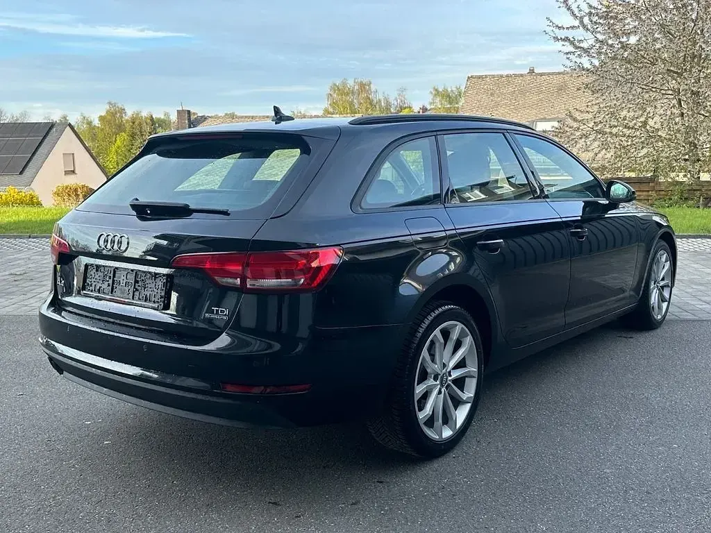 Gebraucht Audi A4 Design 218 PS (160 kW) 2016 Schwarz Kombi