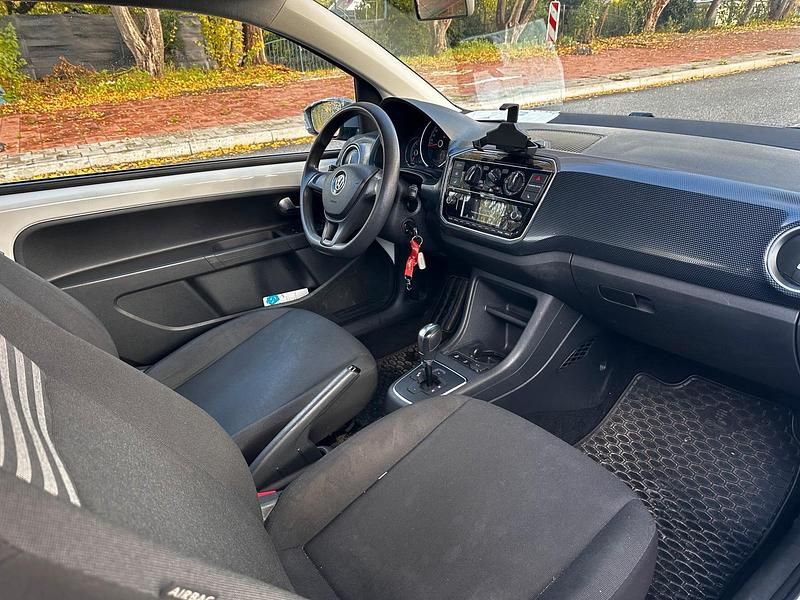 Second-hand VW up! 59 CP (43 kW) 2018 Alb Hatchback