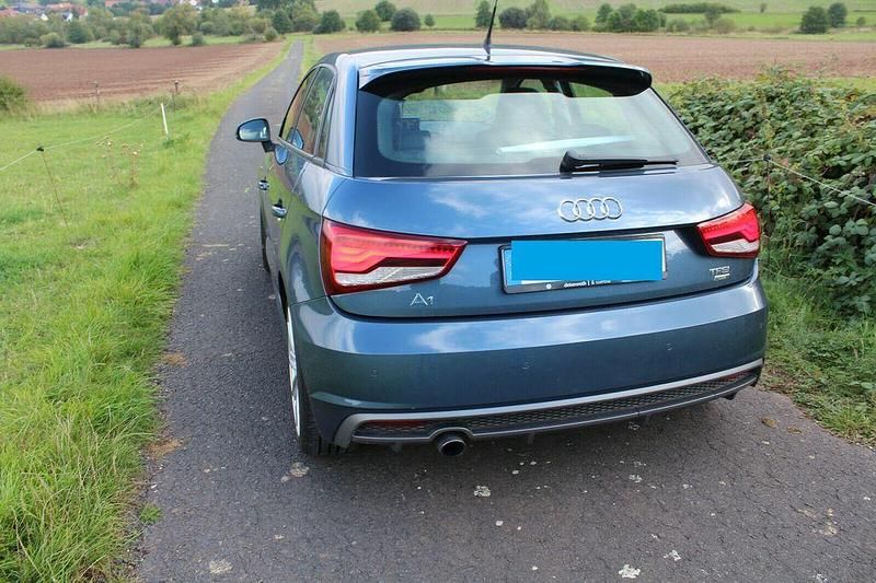 Gebraucht Audi A1 Sportback 125 PS (91 kW) 2017 Blau Kleinwagen