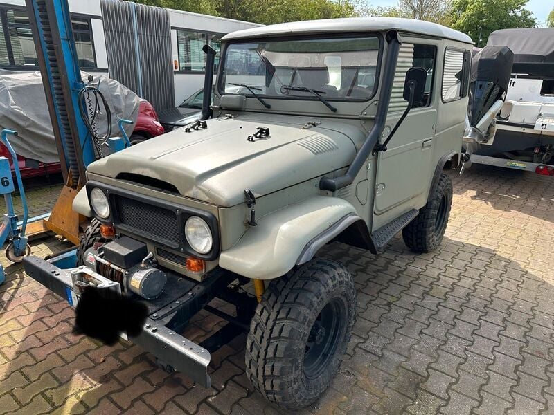 Grün Gebraucht 1980 Toyota Land Cruiser SUV | 29.850 € - Bild 1/4