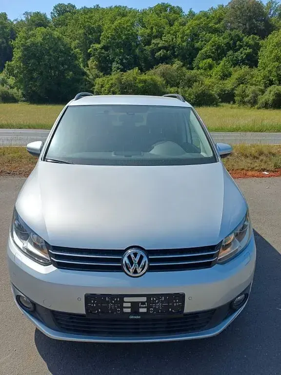 Gebraucht VW Touran Life 140 PS (102 kW) 2014 Silber Van / Kleinbus