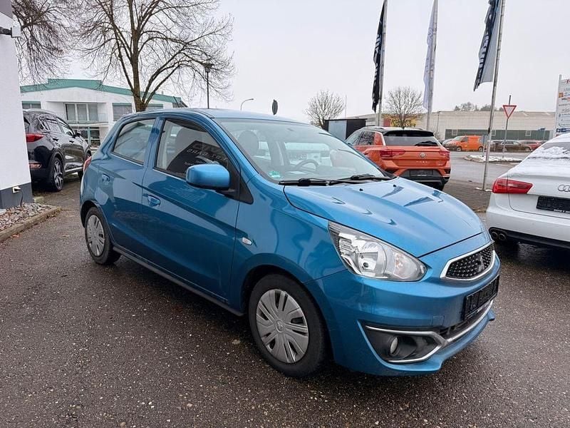 Gebraucht Mitsubishi Space Star Diamant Edition 71 PS (52 kW) 2017 Blau Kleinwagen