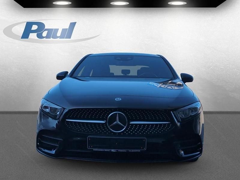 Gebraucht Mercedes A200 AMG 163 PS (119 kW) 2022 Schwarz Limousine