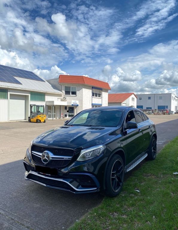 Schwarz Gebraucht 2017 Mercedes GLE350 AMG SUV | 35.000 € (Etwas zu teuer) - Bild 1/4