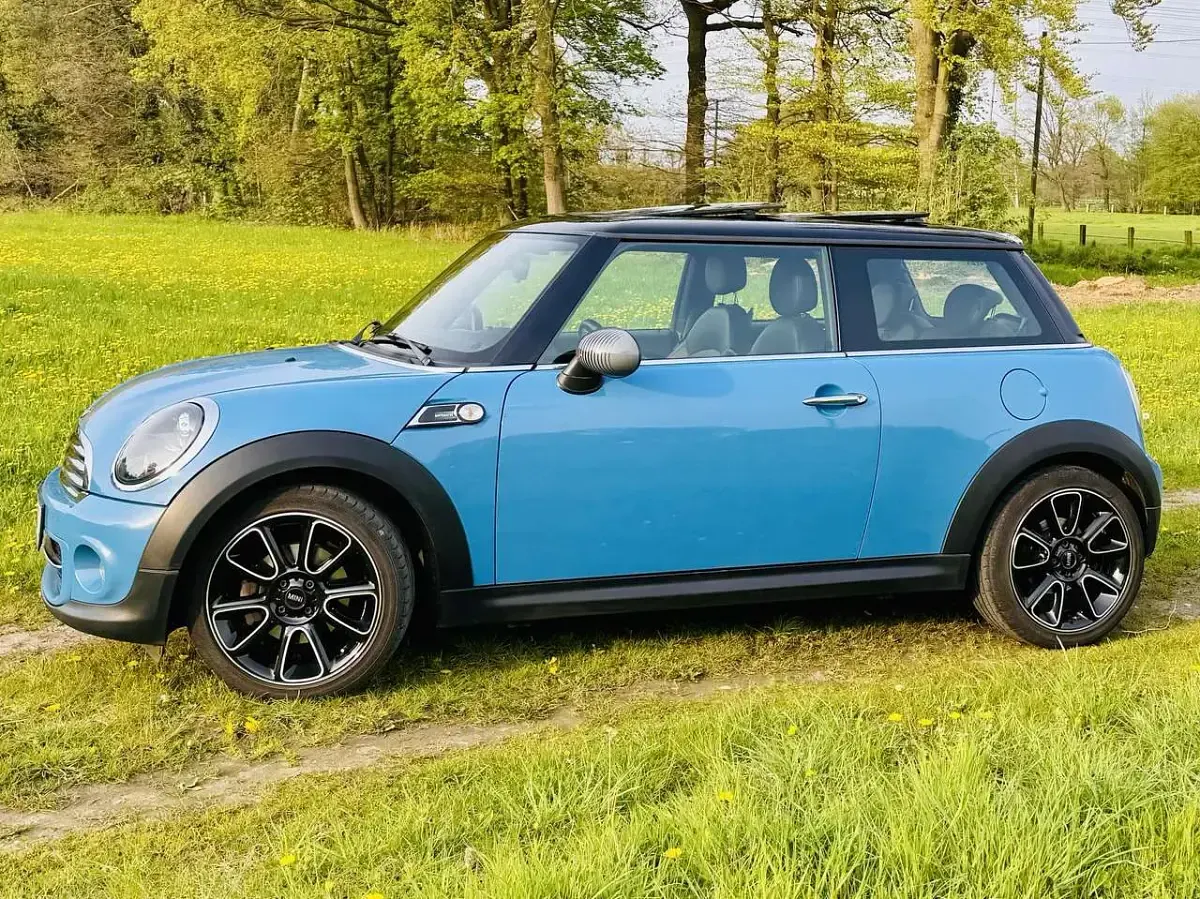 Usata Mini Cooper 122 CV (89 kW) 2012 Blu Utilitaria