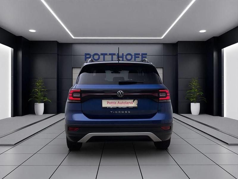 Gebraucht VW T-Cross Active 150 PS (110 kW) 2022 Reef blue metallic SUV