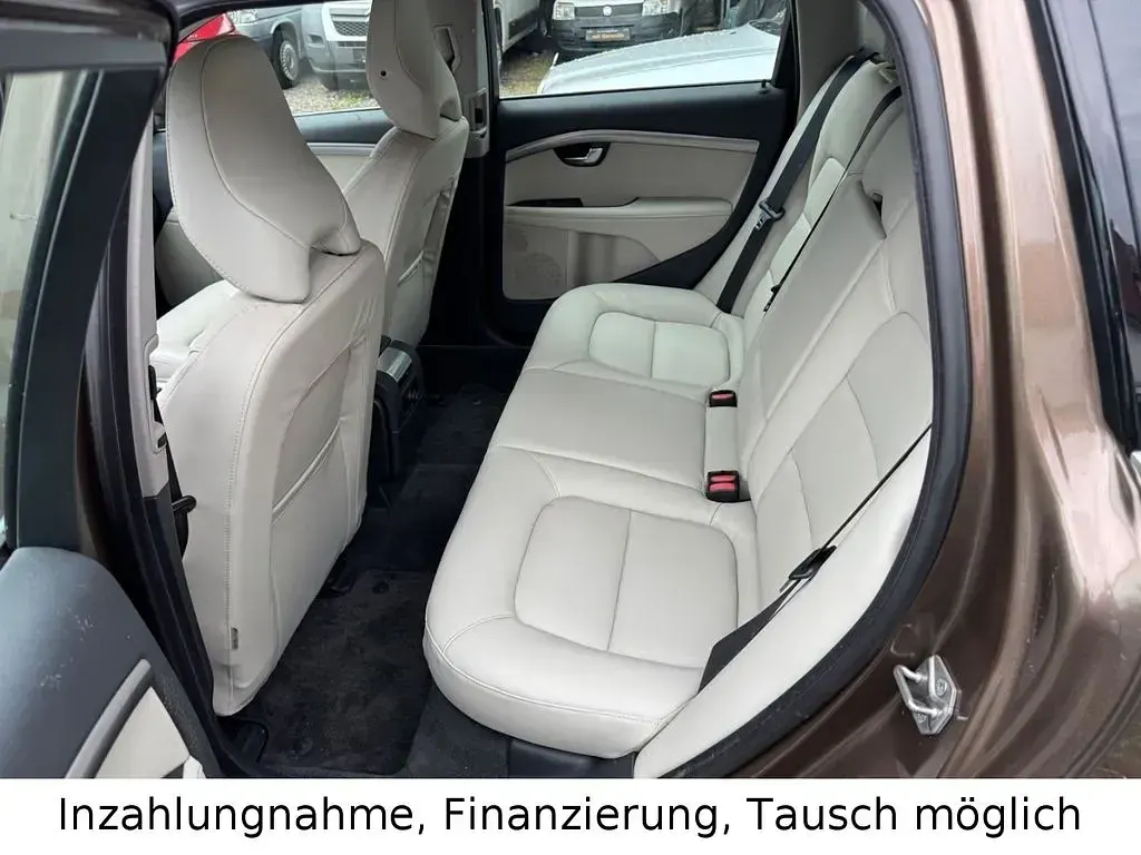 Gebraucht Volvo V70 Pro 136 PS (100 kW) 2013 Violett Kombi
