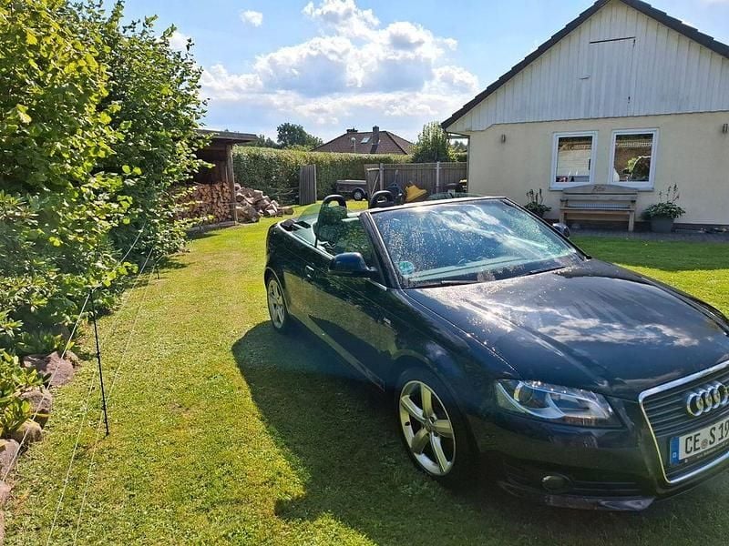 Schwarz Gebraucht 2010 Audi Cabriolet S-Line Cabrio | 6.999 € - Bild 1/4