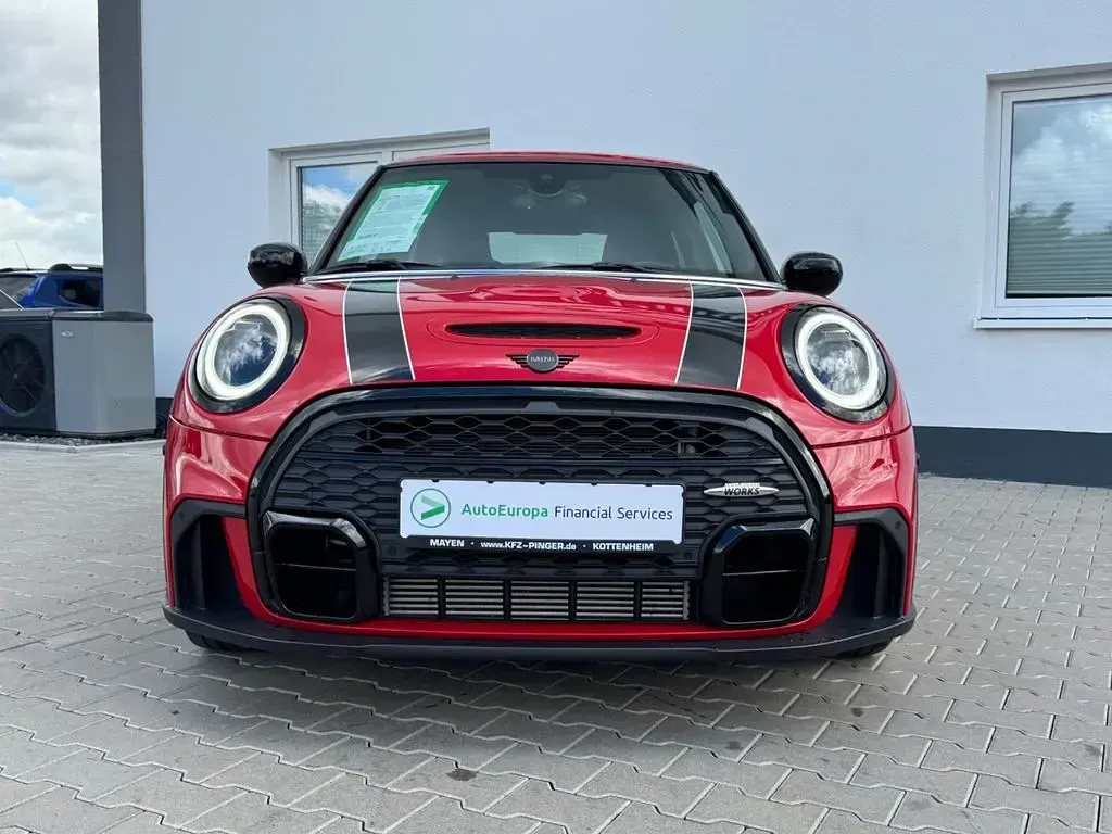 Gebraucht Mini John Cooper Works 178 PS (130 kW) 2024 Chili (solar) red Kleinwagen
